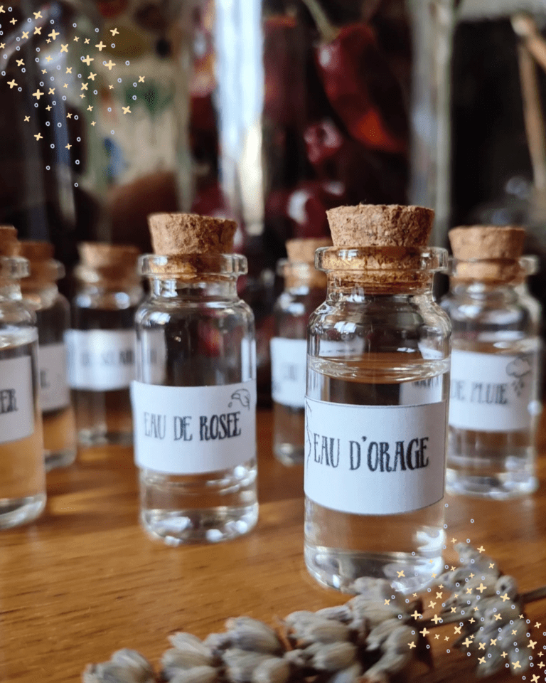 Les Petits Chaudrons - Les 8 eaux magiques des sorcières !